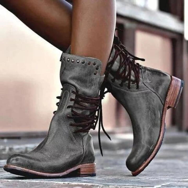 Maura  | e Lederstiefel mit Schnürung