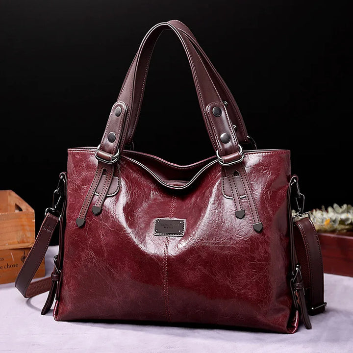 Adore |  Ledertasche