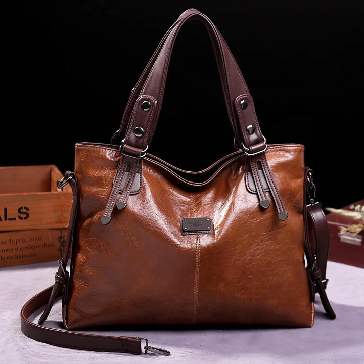 Adore |  Ledertasche